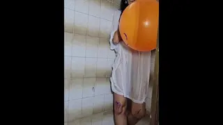 Marianna Blows up her Big 24-inch Red Balloon (full Video on C4S / MV / OF / Membersite)