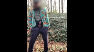 Boner Piss Show off