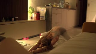 She Wanted to Pump up her Ass, but she Pumped up her Cheekbones while Giving a Blowjob