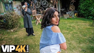 HUNT4K. Hunter Loved the Outdoor Sex with a Hot Brunette Chick