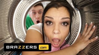 Brazzers - Sofia Lee Gets Stuck in the Dryer & Ends up getting an Anal Afternoon Delight