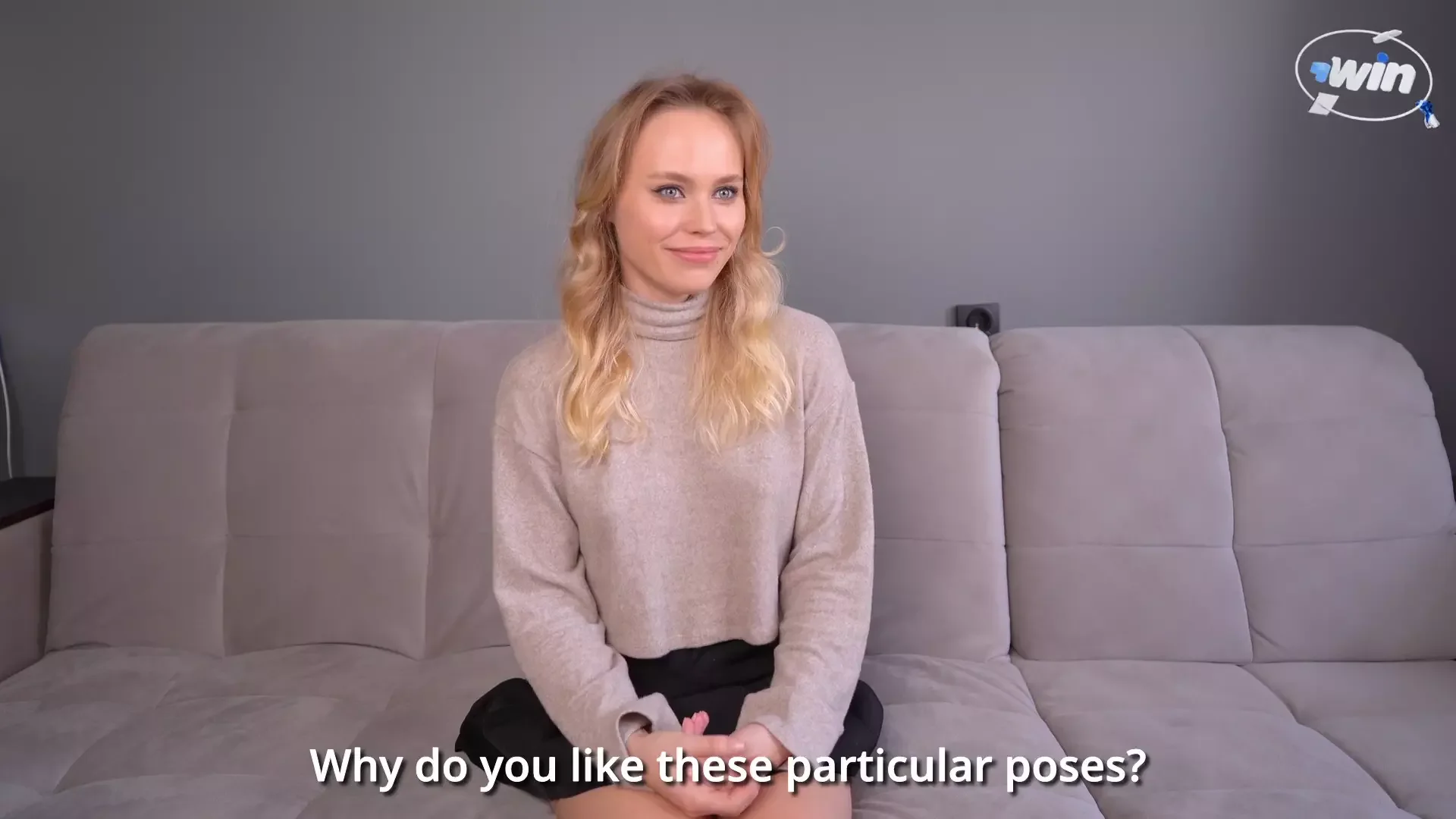 A Blonde with a Big Booty Fell in Love with Dicks and Cum on Her Face after H...