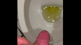 Pissing in Public - Pornhub Gay