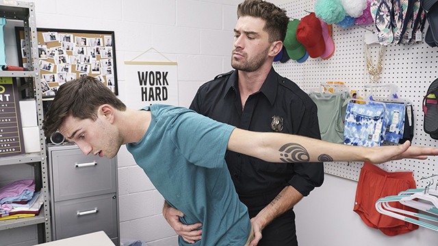 Handsome Boy Kai Masters Takes Fat Dildo before getting Drilled by the LP Officer - Young Perps - Pornhub Gay