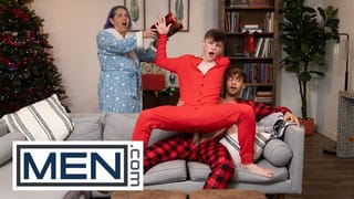 MEN - Dom King Plays Video Games on Christmas Morning while Jake Preston Sneakily Sucks his Cock - Pornhub Gay